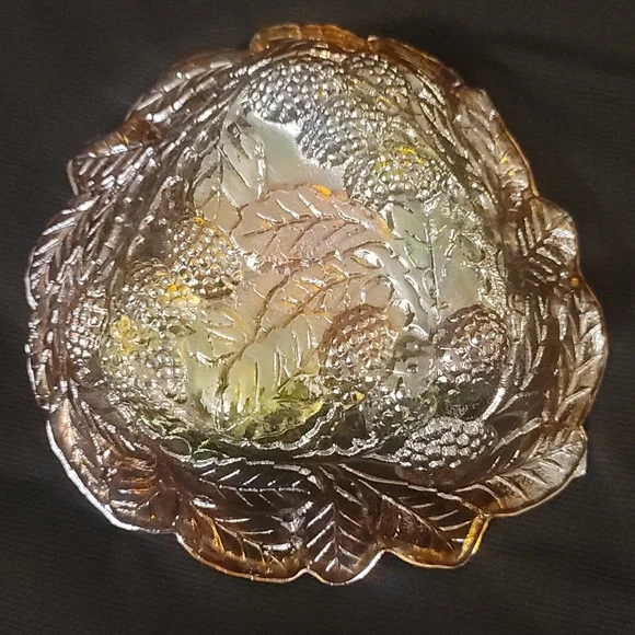 Carnival Glass - Picture 3 of 4